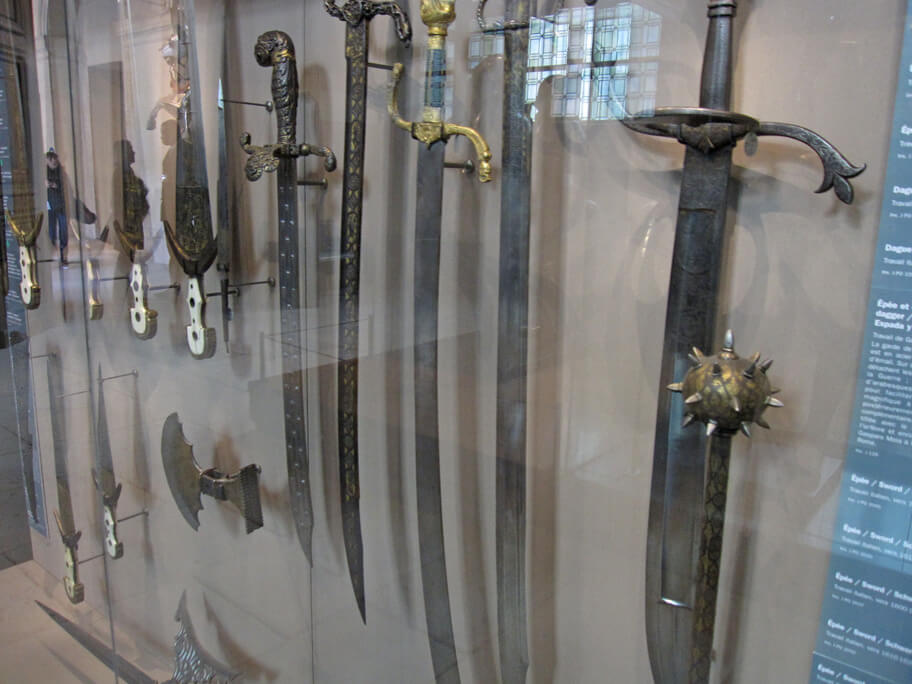 アンヴァリッドの軍事博物館に展示されている剣
