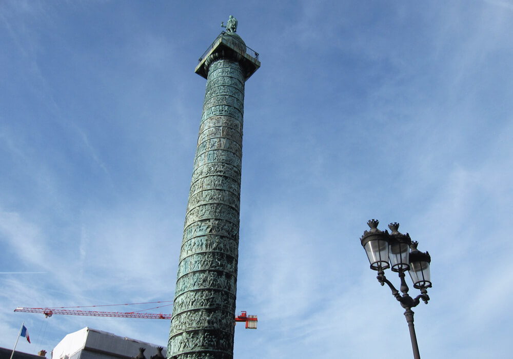 ヴァンドーム広場の記念柱