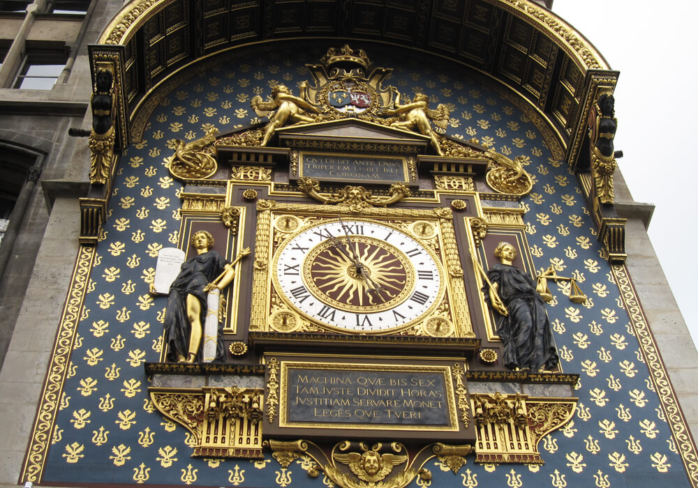 フランス最古の壁時計